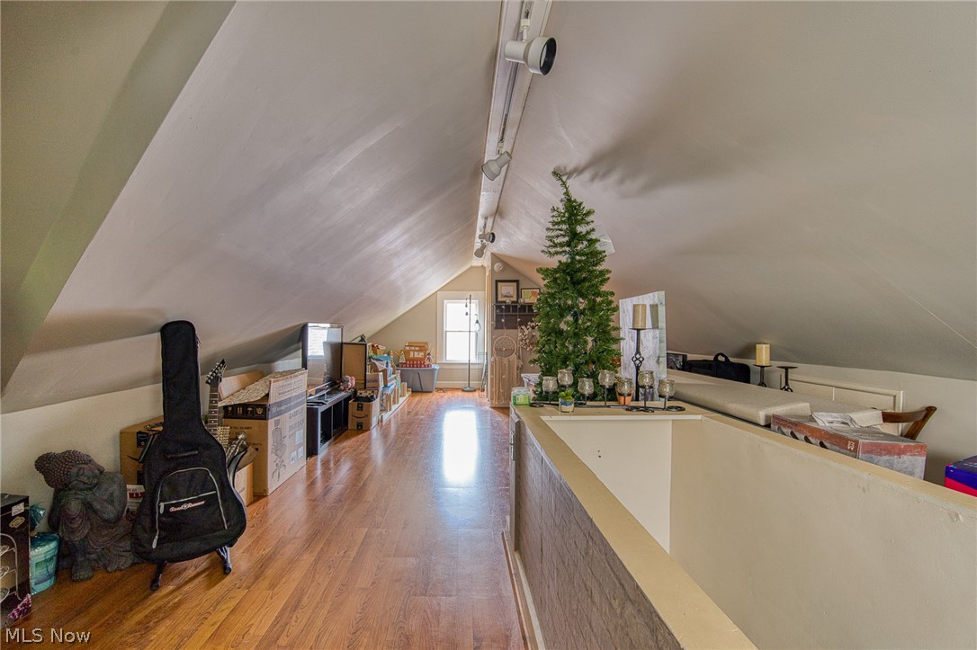 943 Cambridge Road Cleveland Heights OH 44121