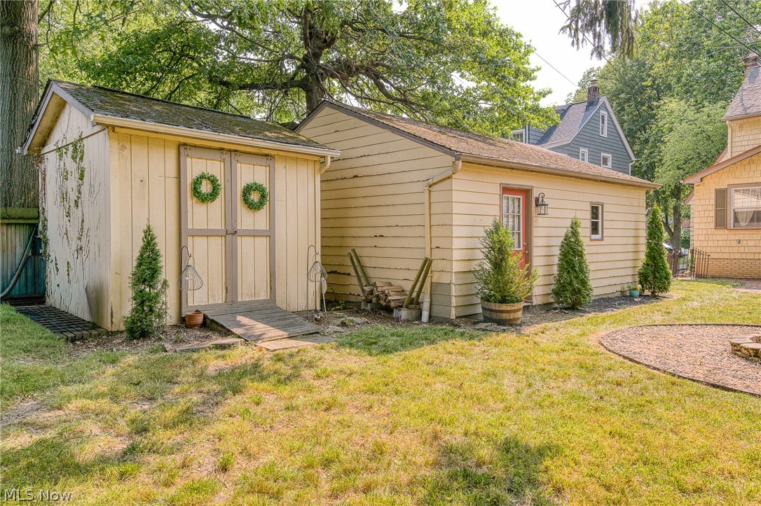 943 Cambridge Road Cleveland Heights OH 44121