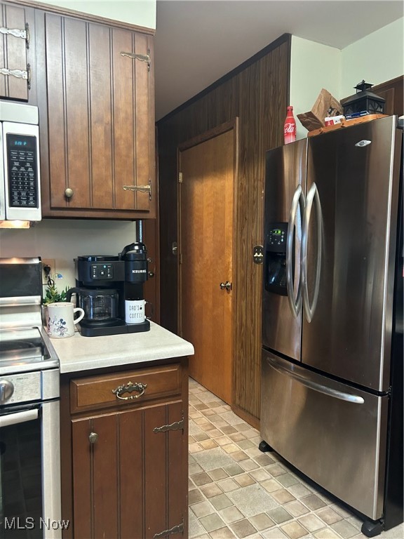 2242 S Mccoy Ridge Road Stockport OH 43787