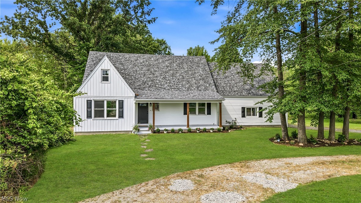 836 School Street Hubbard OH 44425