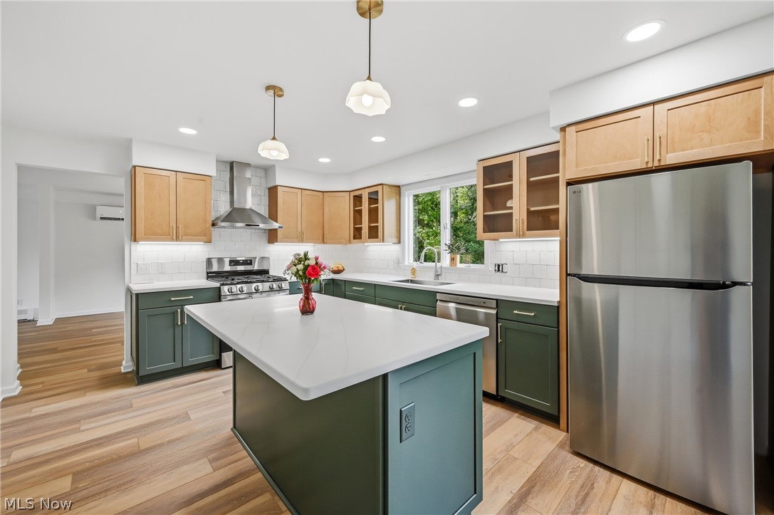 836 School Street Hubbard OH 44425