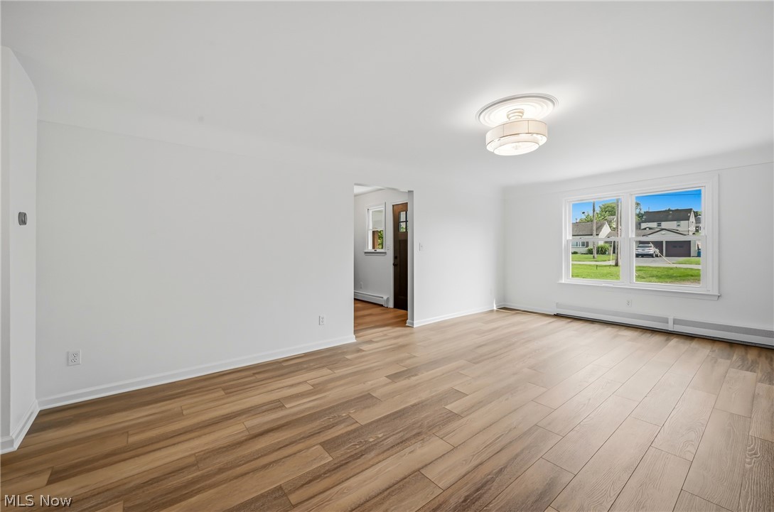 836 School Street Hubbard OH 44425