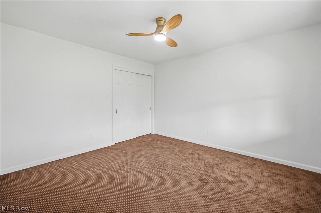 836 School Street Hubbard OH 44425