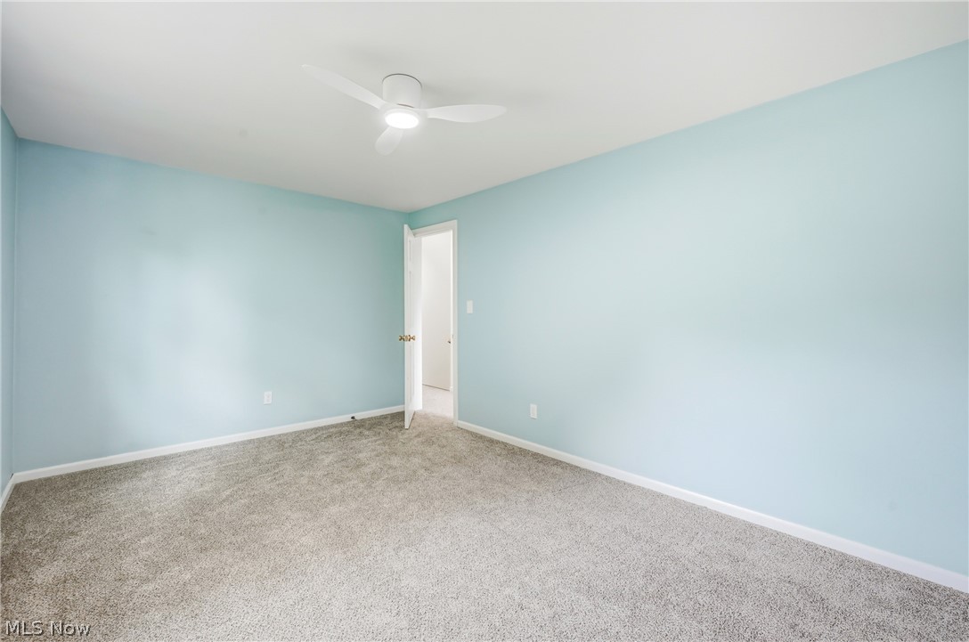 836 School Street Hubbard OH 44425