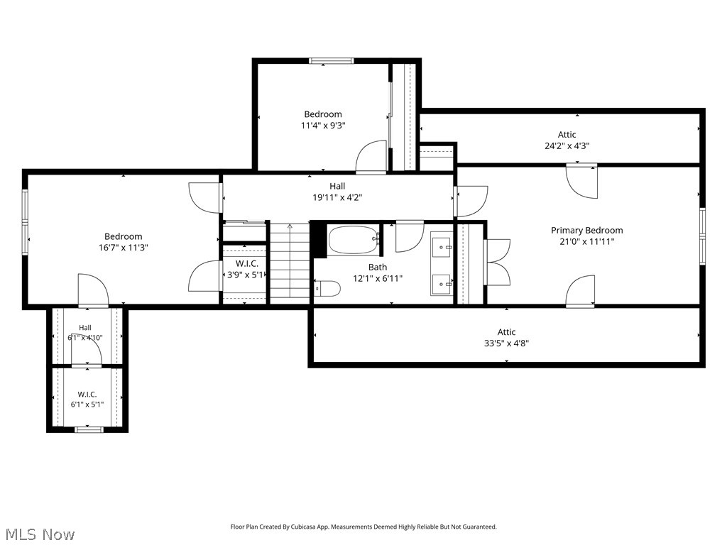 836 School Street Hubbard OH 44425