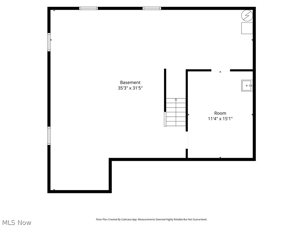 836 School Street Hubbard OH 44425