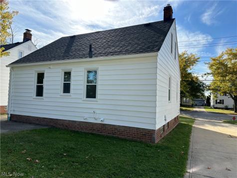14705 Rockside Road Maple Heights OH 44137