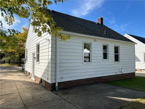 14705 Rockside Road Maple Heights OH 44137