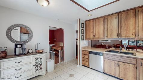 5901 Hawthorne Hollow North Ridgeville OH 44039