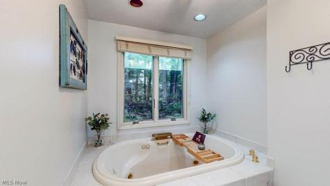 5901 Hawthorne Hollow North Ridgeville OH 44039