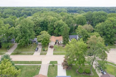 5901 Hawthorne Hollow North Ridgeville OH 44039