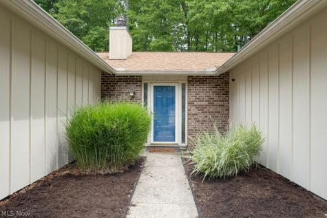 5901 Hawthorne Hollow North Ridgeville OH 44039