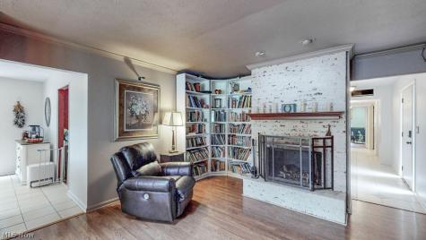 5901 Hawthorne Hollow North Ridgeville OH 44039