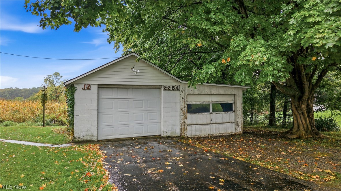 2254 Depot Road Salem OH 44460