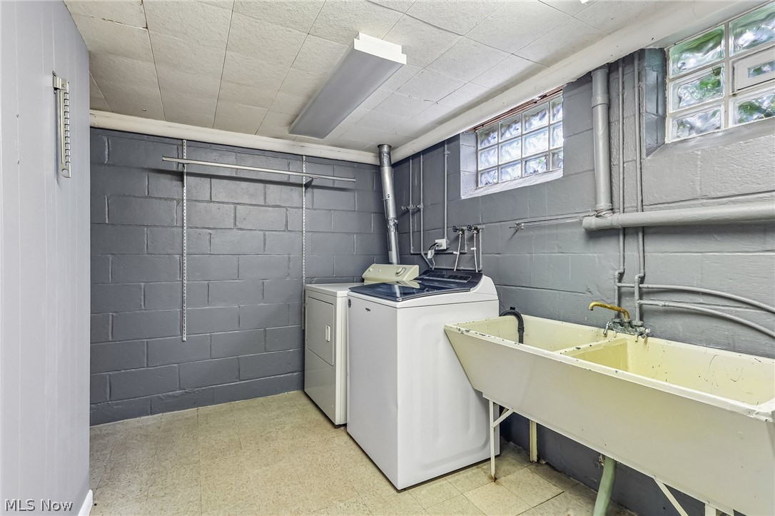 1818 E Wallings Road Broadview Heights OH 44147