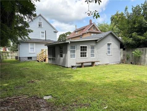 1082 Florida Avenue Akron OH 44314