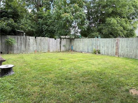 1082 Florida Avenue Akron OH 44314