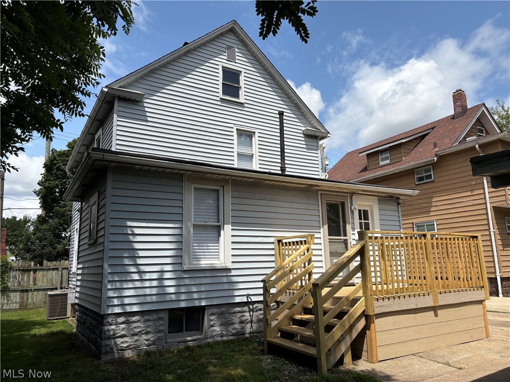 1082 Florida Avenue Akron OH 44314
