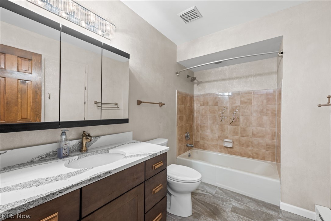 59 N Lakehurst Drive Eastlake OH 44095