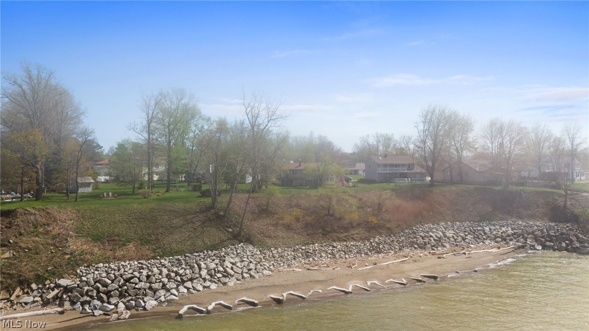 59 N Lakehurst Drive Eastlake OH 44095