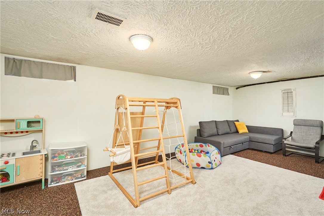 156 Melbourne Avenue Akron OH 44313