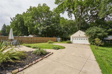 156 Melbourne Avenue Akron OH 44313
