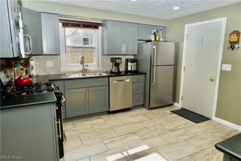 788 Idlewood Avenue Sheffield Lake OH 44054
