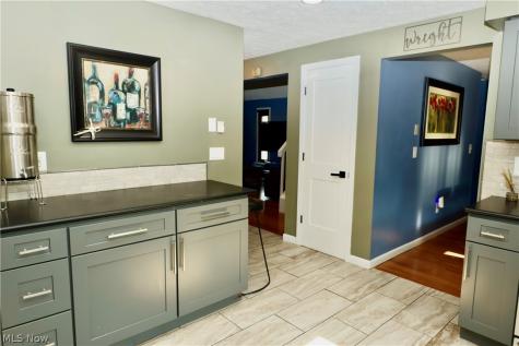 788 Idlewood Avenue Sheffield Lake OH 44054