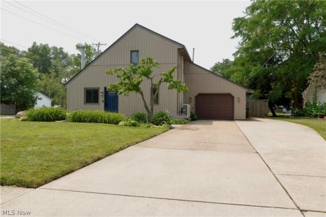788 Idlewood Avenue Sheffield Lake OH 44054