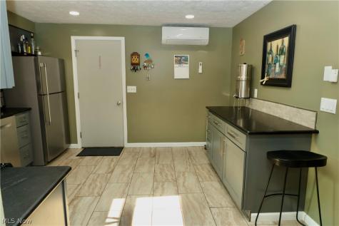 788 Idlewood Avenue Sheffield Lake OH 44054