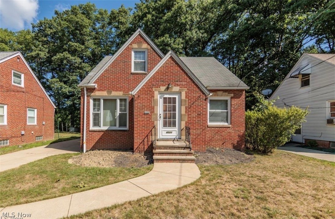 4521 Emerson Road South Euclid OH 44121