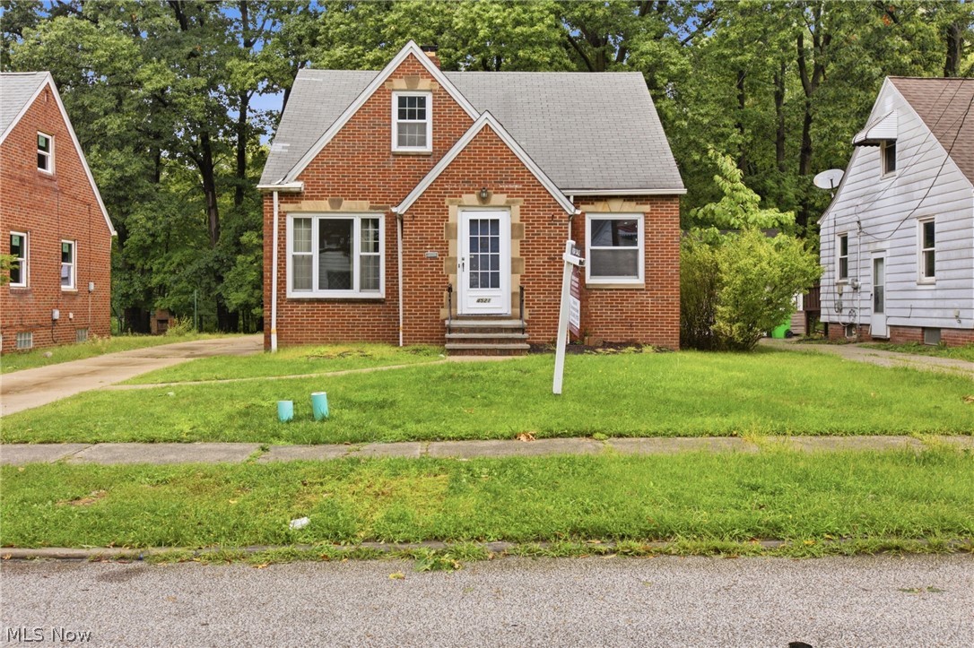 4521 Emerson Road South Euclid OH 44121