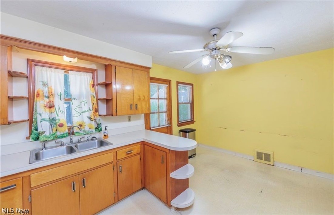 4521 Emerson Road South Euclid OH 44121
