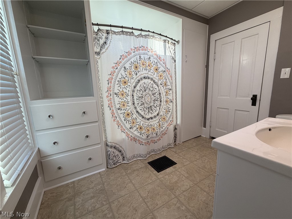 823 Oakland Boulevard Cambridge OH 43725