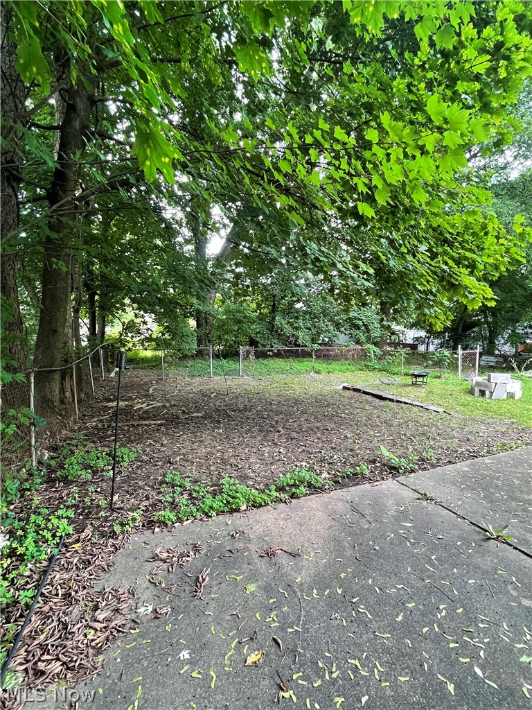 416 Bacon Avenue Akron OH 44320