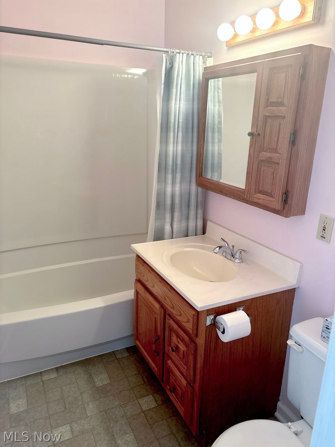 1977 Victoria Street Cuyahoga Falls OH 44221