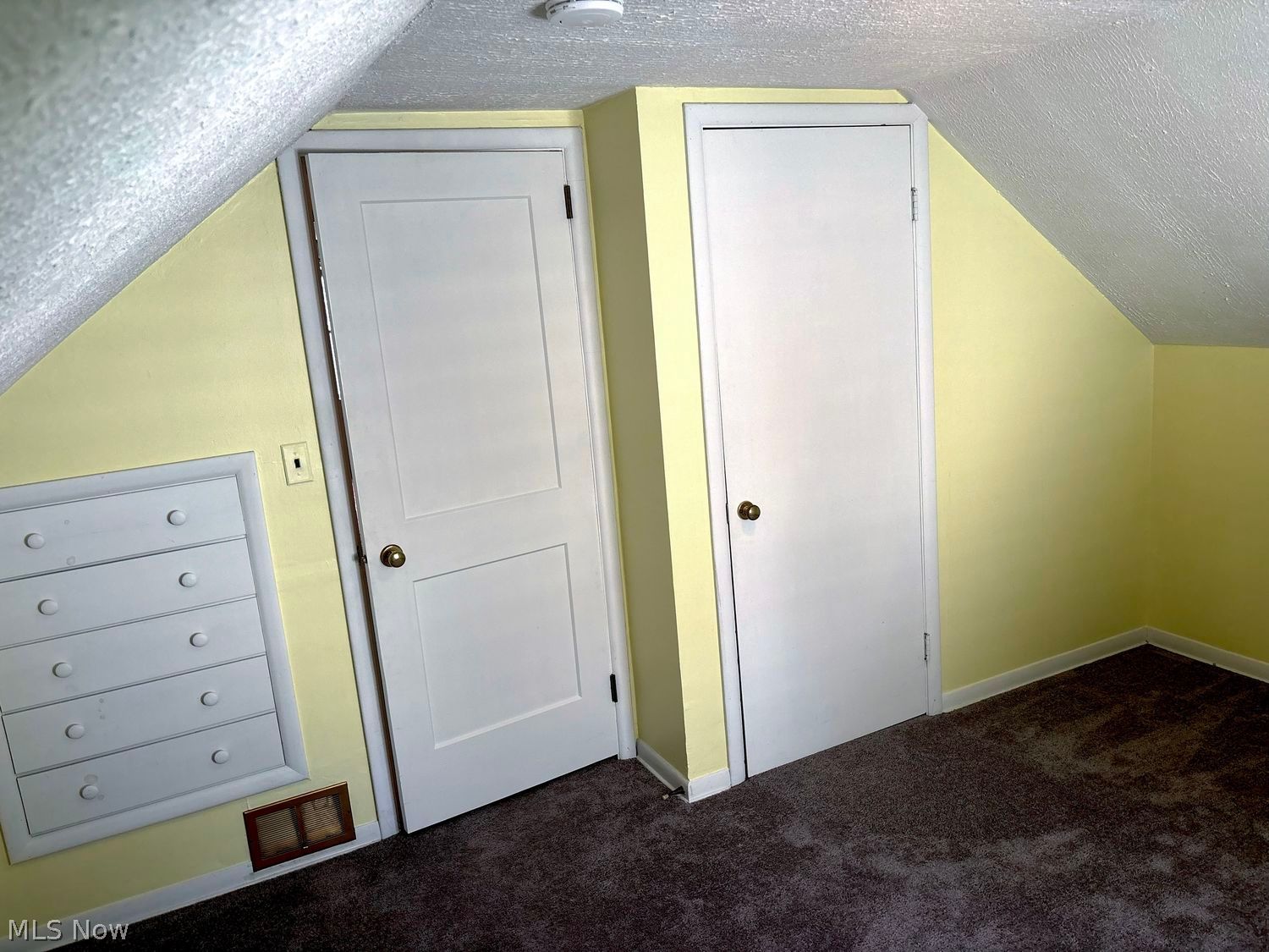1977 Victoria Street Cuyahoga Falls OH 44221