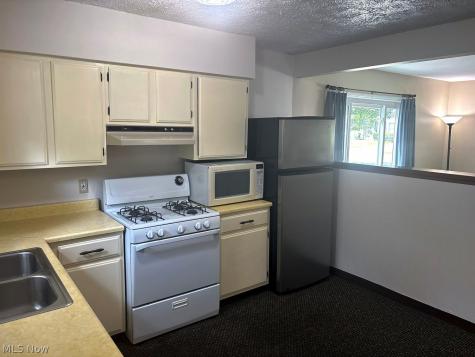 1977 Victoria Street Cuyahoga Falls OH 44221