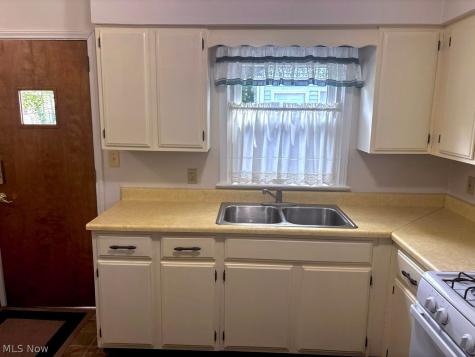 1977 Victoria Street Cuyahoga Falls OH 44221