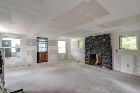 181 Portage Lakes Drive Akron OH 44319