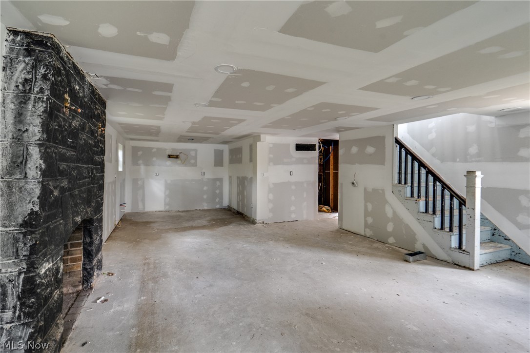181 Portage Lakes Drive Akron OH 44319