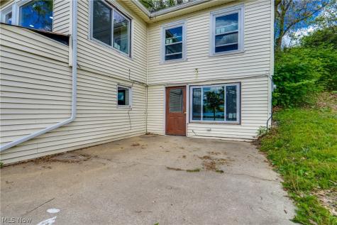 181 Portage Lakes Drive Akron OH 44319