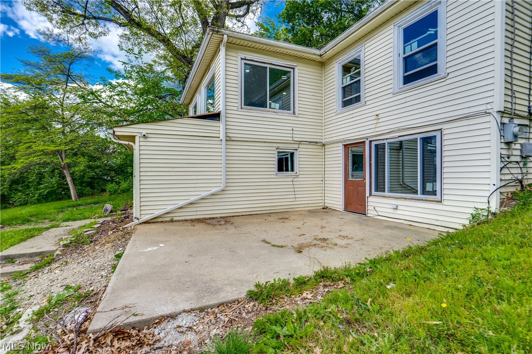 181 Portage Lakes Drive Akron OH 44319