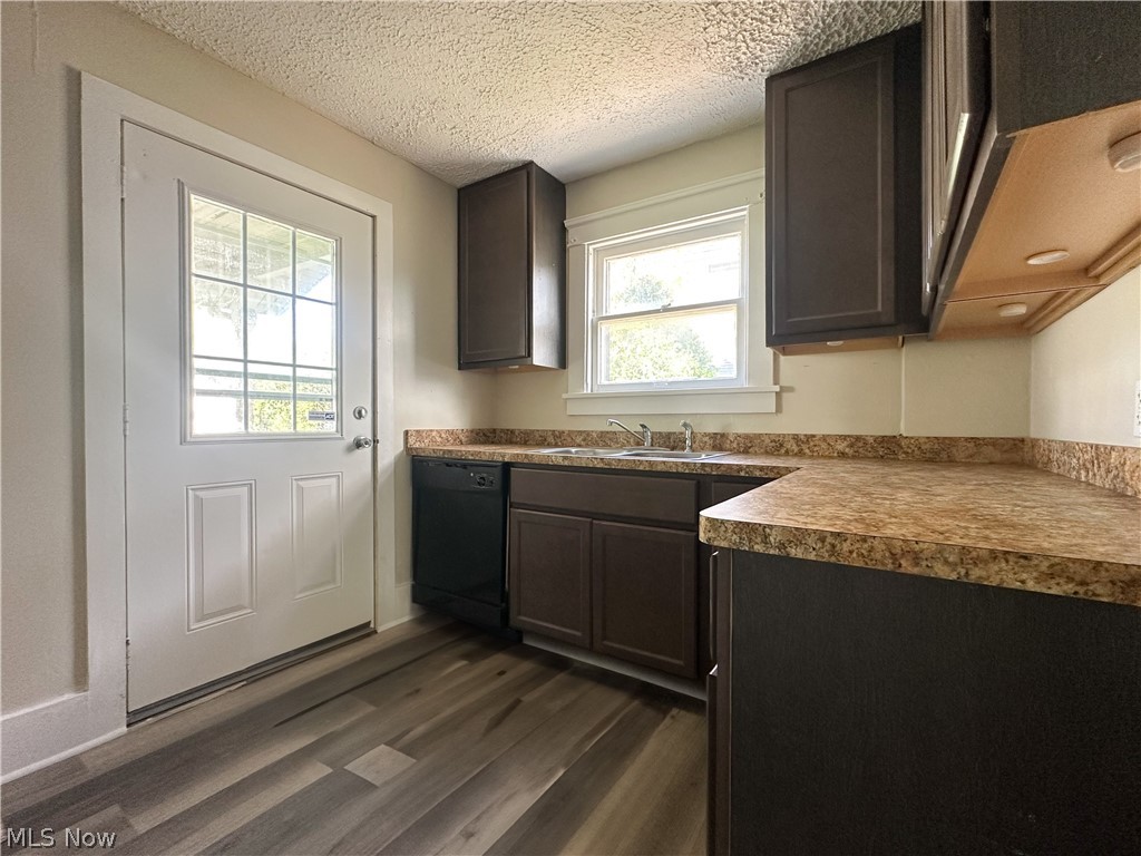 23 Helen Avenue Niles OH 44446