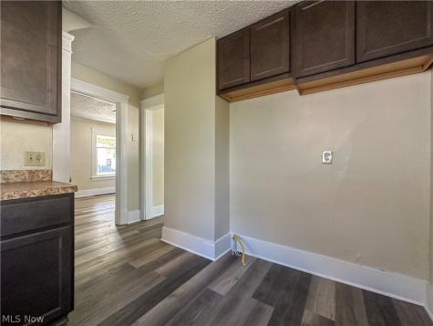 23 Helen Avenue Niles OH 44446