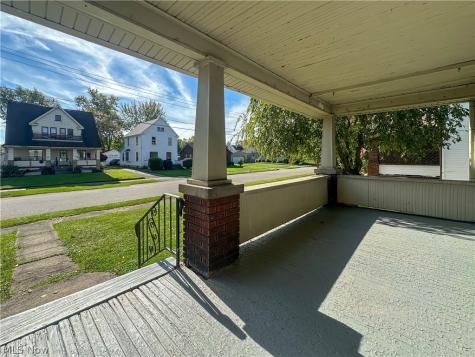 23 Helen Avenue Niles OH 44446