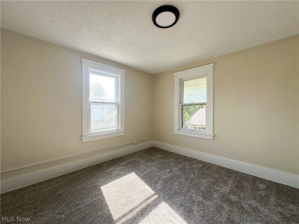 23 Helen Avenue Niles OH 44446