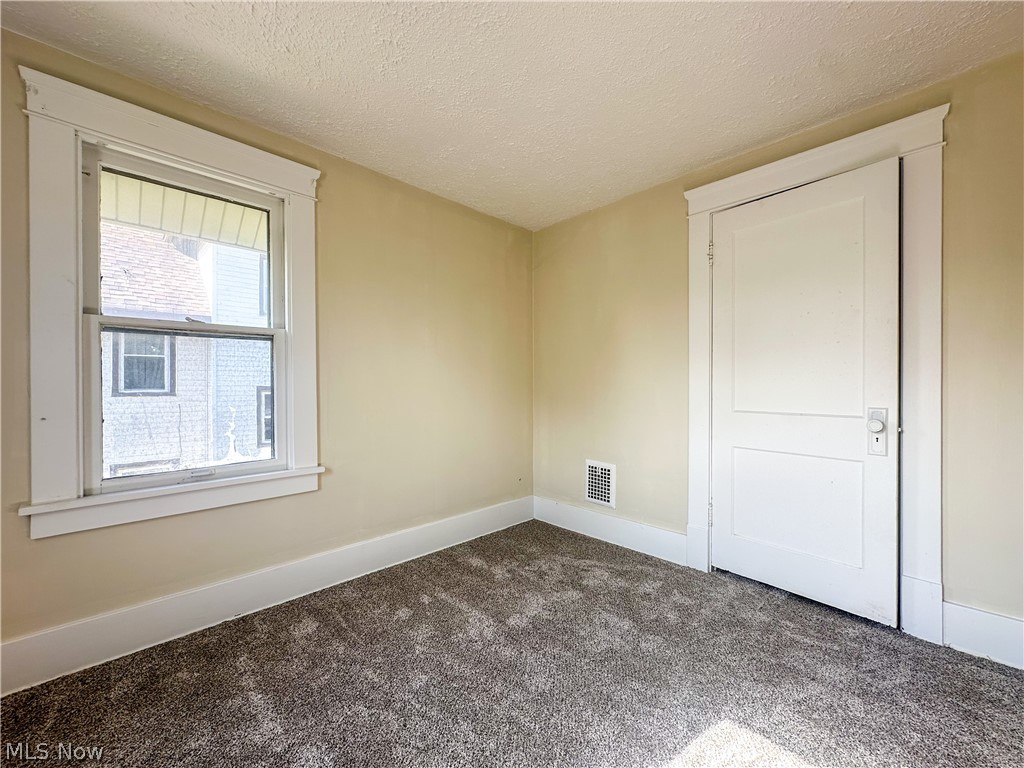 23 Helen Avenue Niles OH 44446