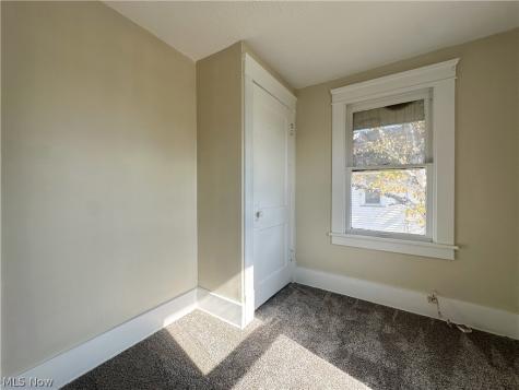 23 Helen Avenue Niles OH 44446