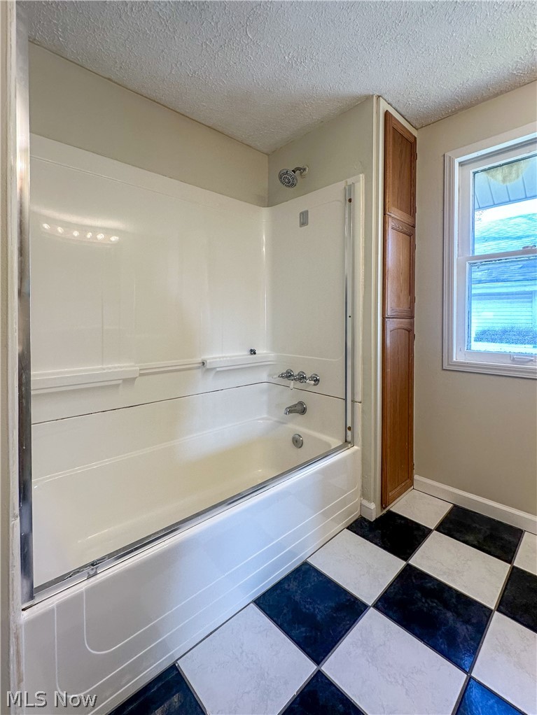 23 Helen Avenue Niles OH 44446